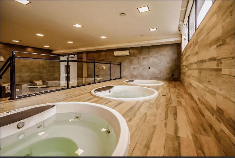 Quarto Hotel Beto Carrero Penha Penha  Kültér fotó